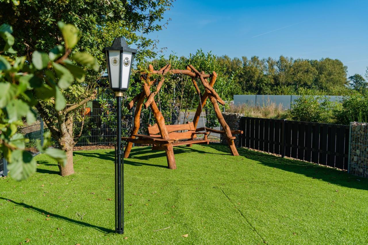 Ferienpark Harkebruegge Haus Juist Barssel  Bagian luar foto